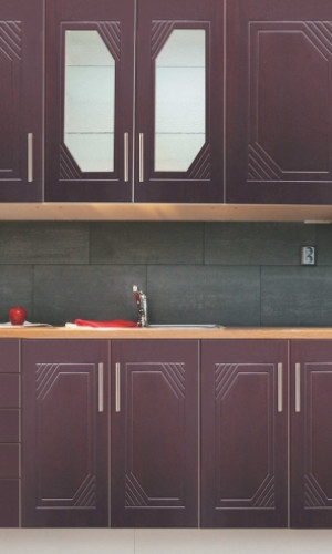 Production of kitchen doors and furniture elements with machines of state-of-the-art technology and specialized personnel Photos