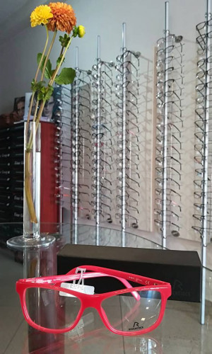 OPTIKA DžANI ZARO Photos