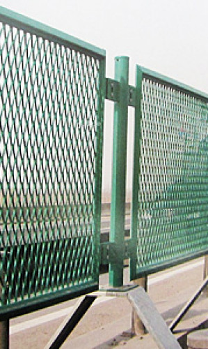 Expanded mesh Photos