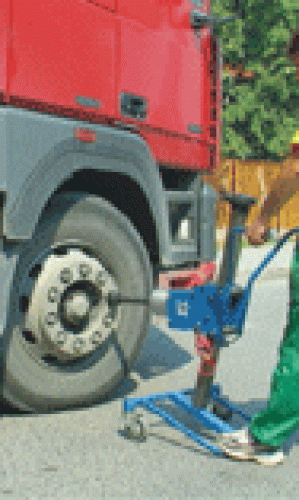 Hydraulic tools Photos